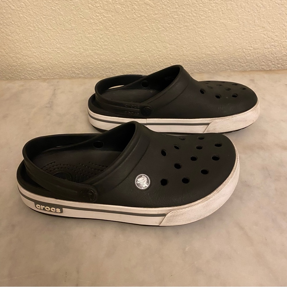 CROCS Kids Boys Girls Women’s Men Clogs Shoes Black White Band SIZE M 4 W 6